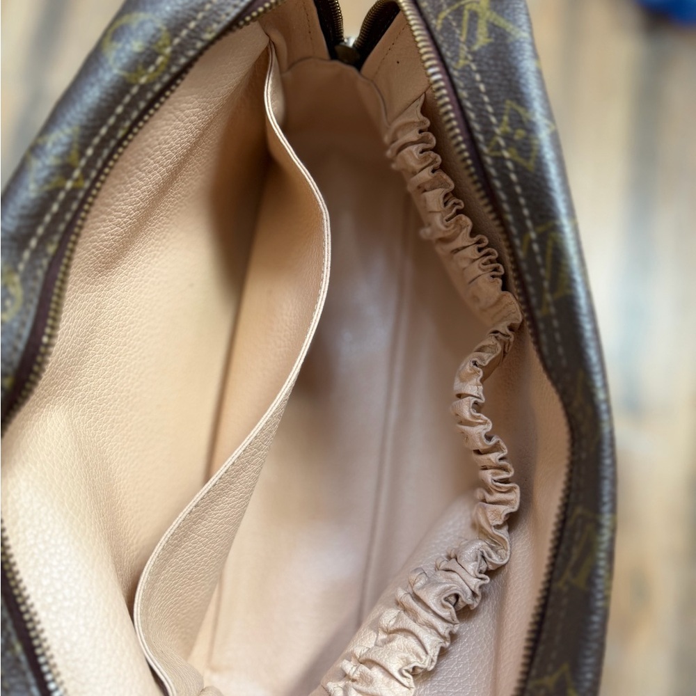 LOUIS VUITTON toiletry 28 - Picture 6 of 8